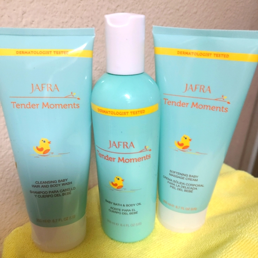 🧡 💥2 for $90 🧡💥 NEW JAFRA products✨️NUEVOS Productos de JAFRA✨️✨️ 
3 (caja 1 )